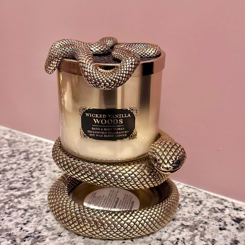 Bath & Body Works Halloween Warm Vanilla Woods Candle & Snake Candle Holder